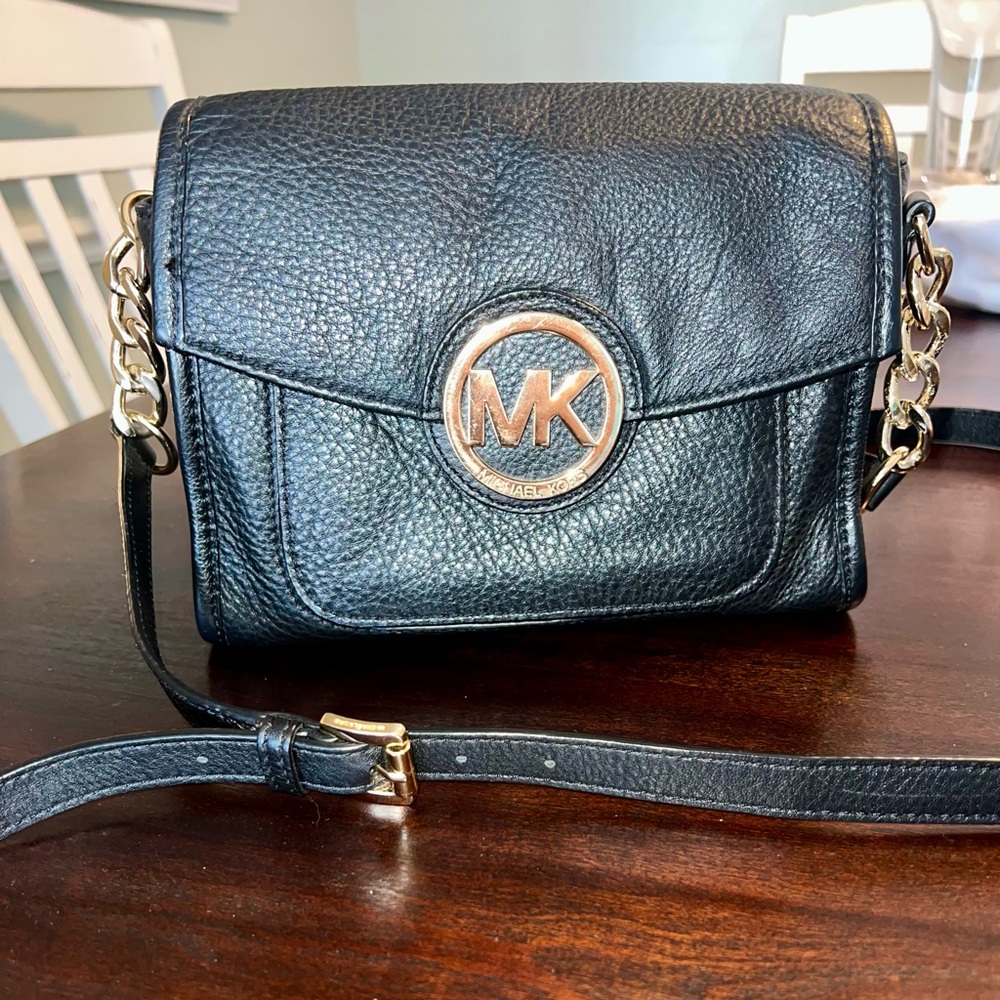 Pebble leather black Michael Kors cross body